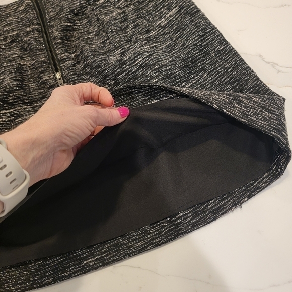 Ann Taylor Loft Black White Tweed with Metallic Thread Above Knee Skirt Size 2 - Picture 10 of 14